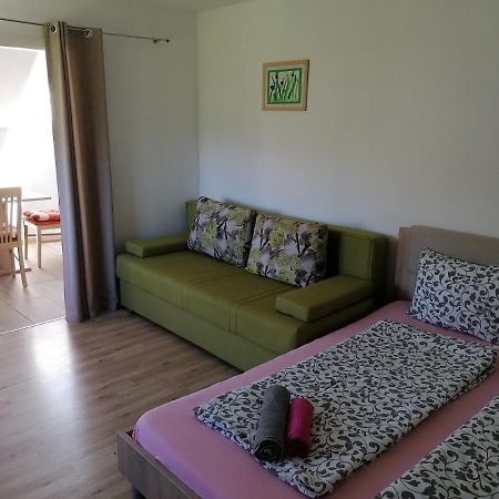 Apartment Marjetka Zirovnica Екстериор снимка