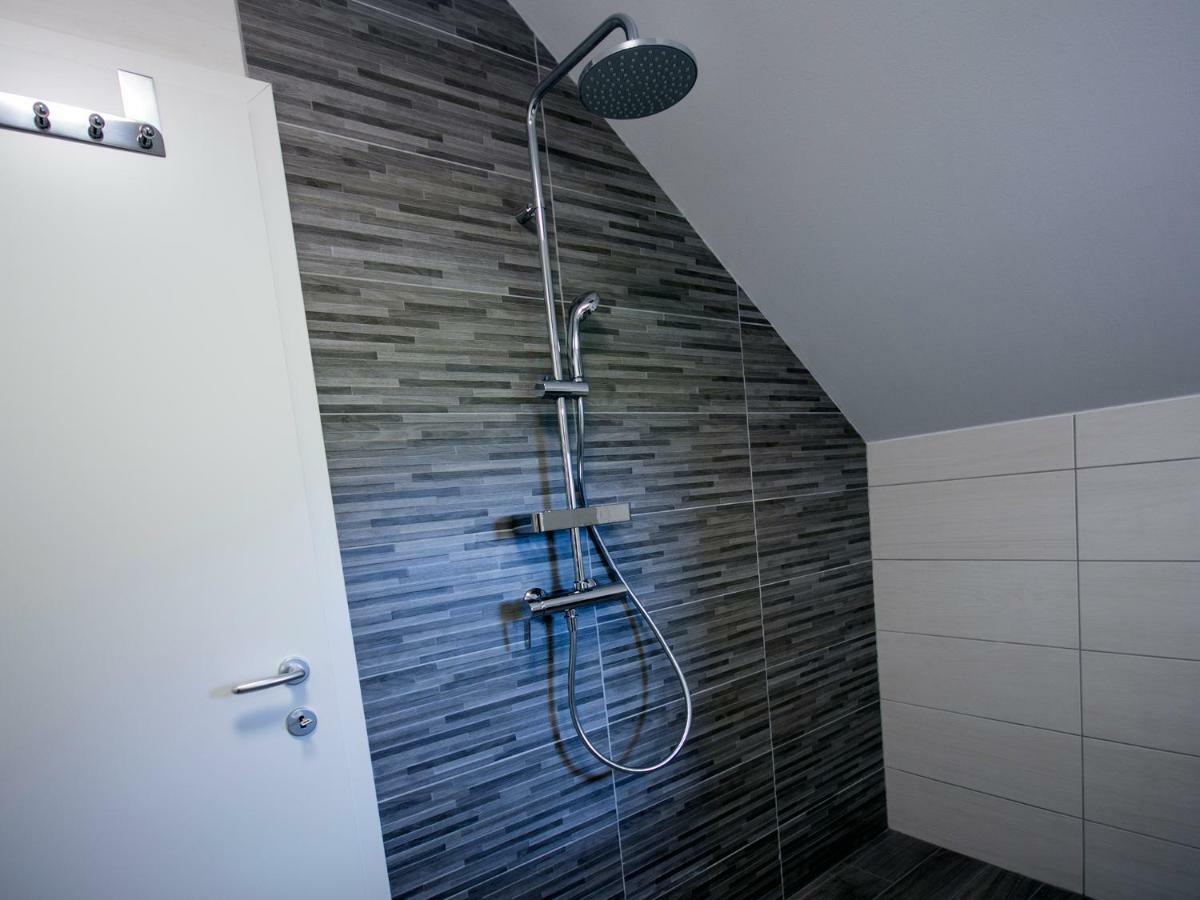 Apartment Marjetka Zirovnica Екстериор снимка