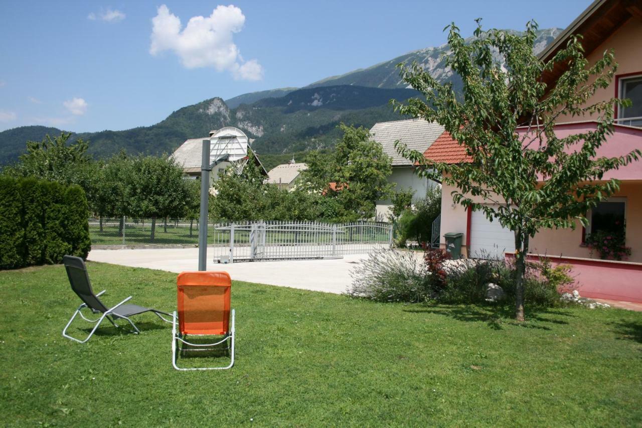 Apartment Marjetka Zirovnica Екстериор снимка