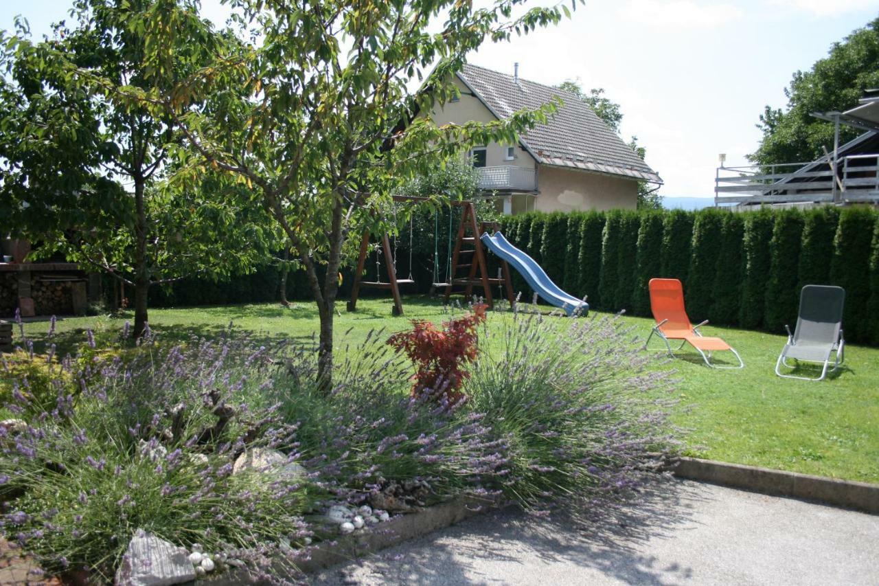 Apartment Marjetka Zirovnica Екстериор снимка